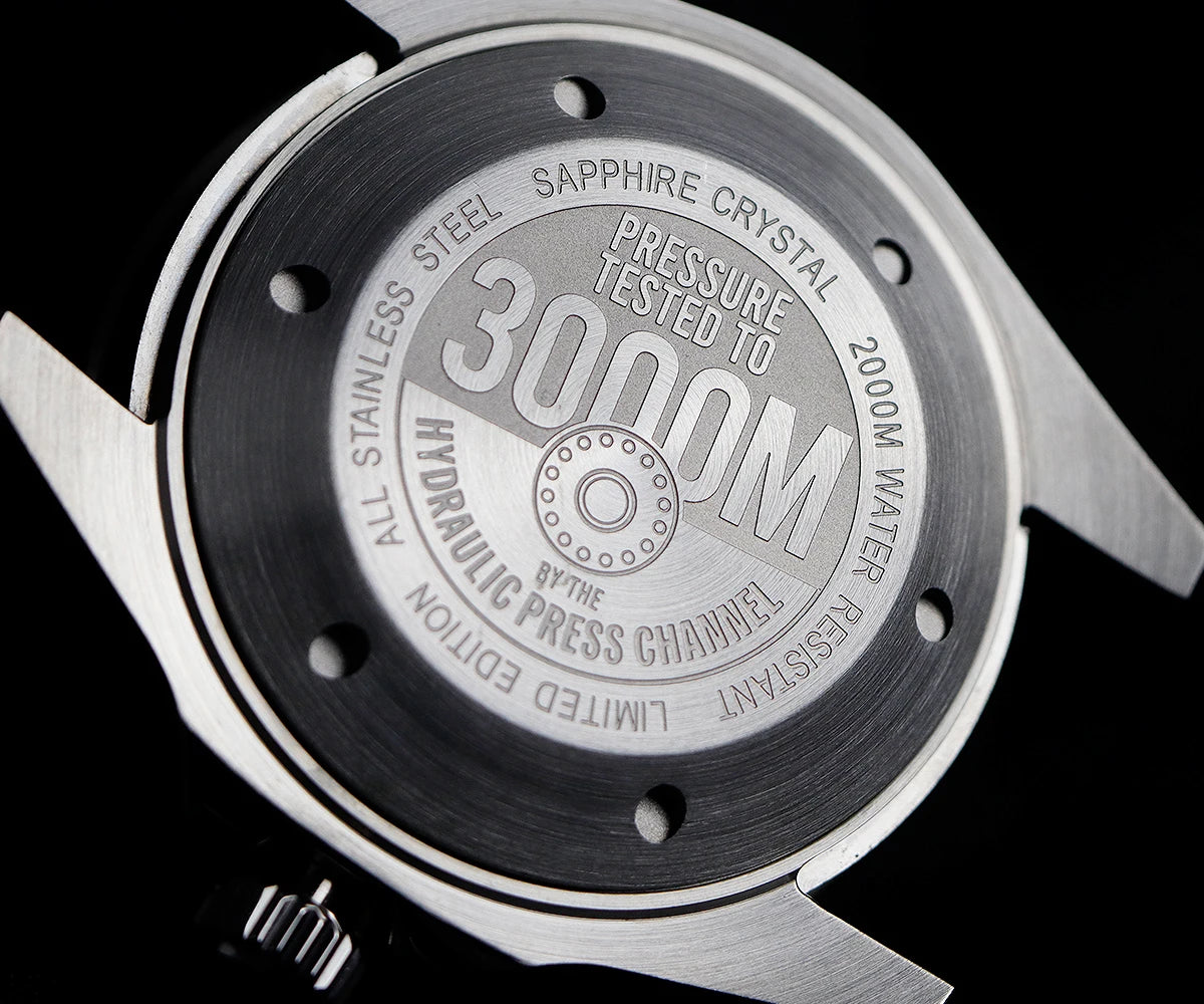 Cronos Automatic Diving Watch Stainless Steel 2000 Meters Water Resistance Professional Diver NH35 L6009M
