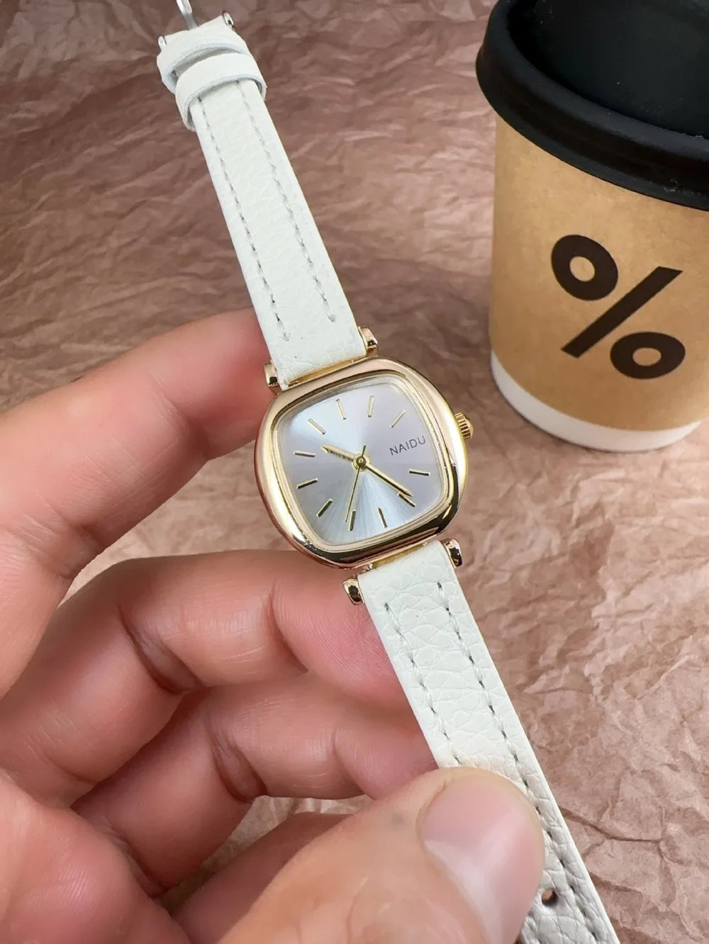 Hot Sale Women Watch Simple Small Dial Quartz Watches Luxury Ladies Gift Wristwatch Fashion Student Leather Strap Clock Relógio