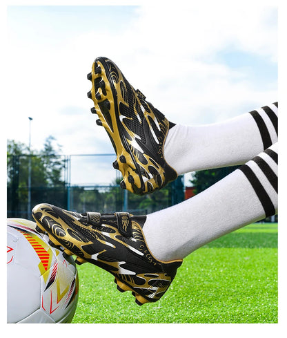 Nouvelles chaussures de football pour enfants et étudiants, ultralégères, pour jeunes garçons, chaussures de football professionnelles, crampons antidérapants, chaussures d'entraînement sur gazon
