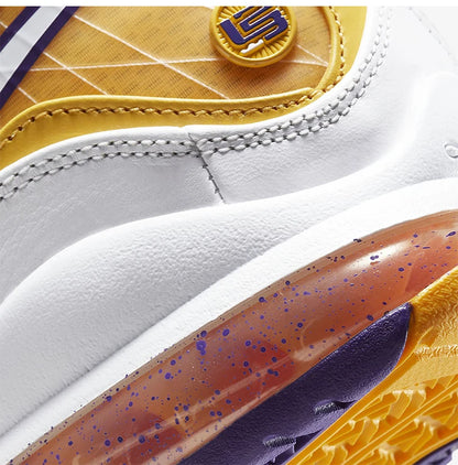 Nike Authentic Lebron 7 LBJ7 James herrbasketskor för spel på plan CW2300-500
