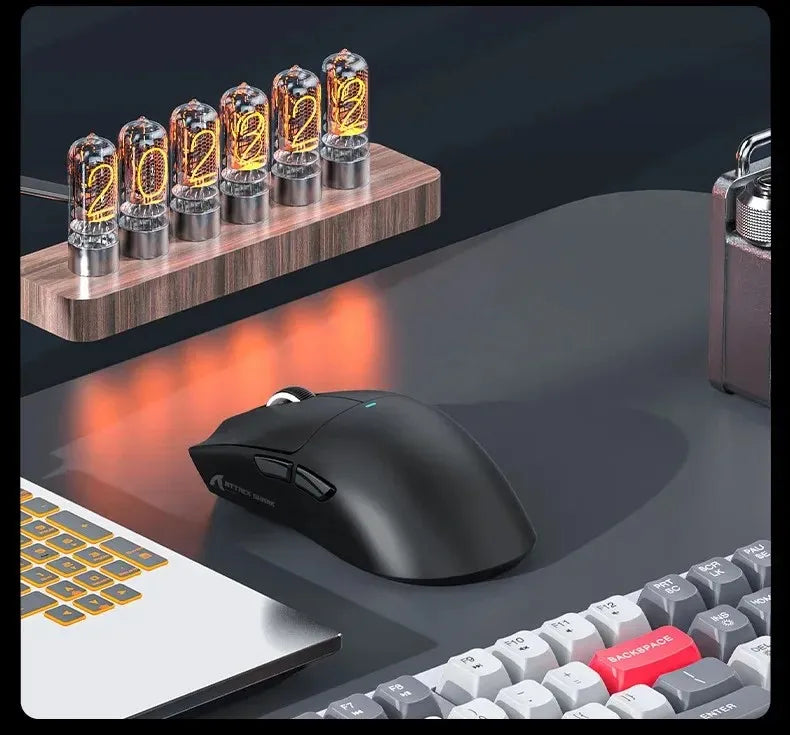 ATTACK SHARK X11SE ултралека безжична гейминг мишка, живот 20 милиона клика, PAW3311 Gaming, 22KDPI, 400IPS, 40G, 1KHz, 65 часа, 30mAH