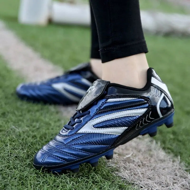 Hommes Football bottes de Football athlétique enfants chaussures de Football nouveau cuir haut mâle crampons formation Football baskets Sport