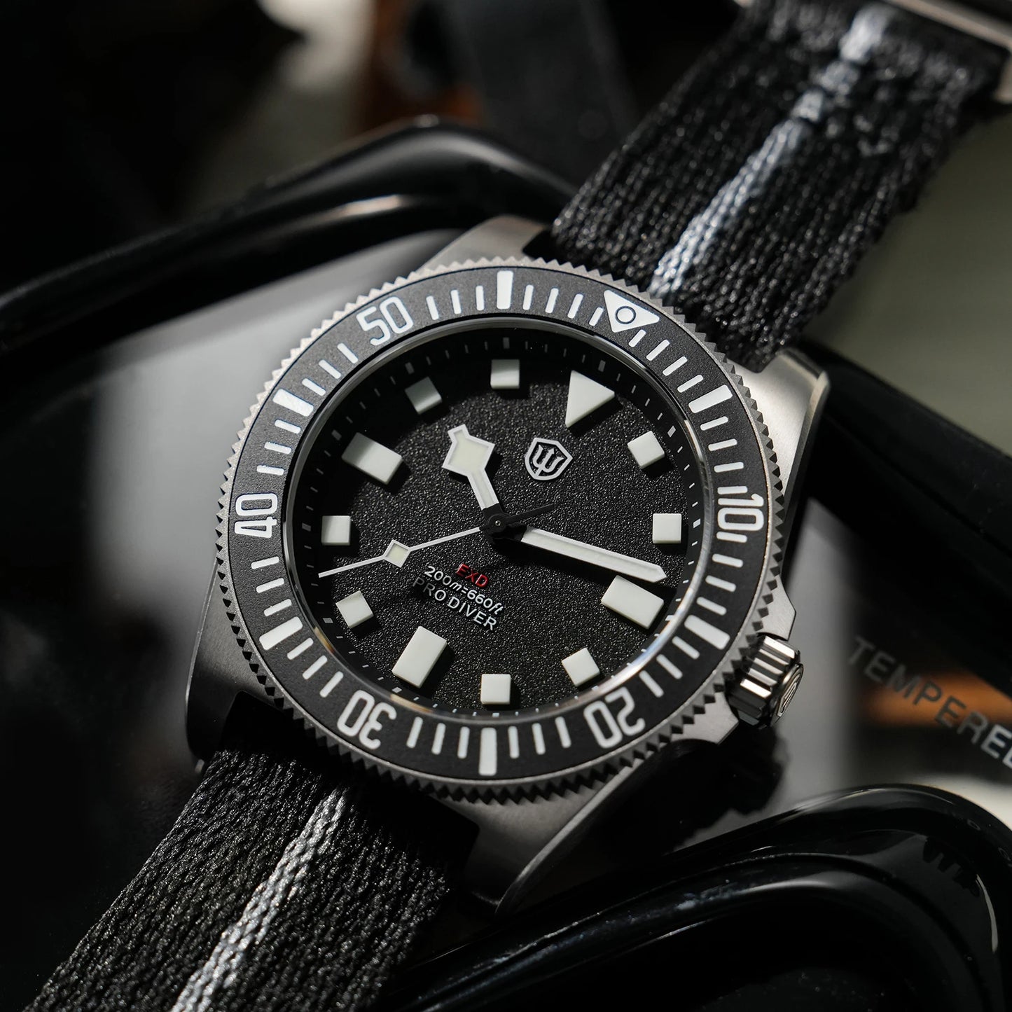 Watchdives EXD 40Mm Titanium Dive Watch Man VH31 Sweep Quartz Watches 200 Waterproof Ar Sapphire BGW9 Luminous 316L Wristwatch