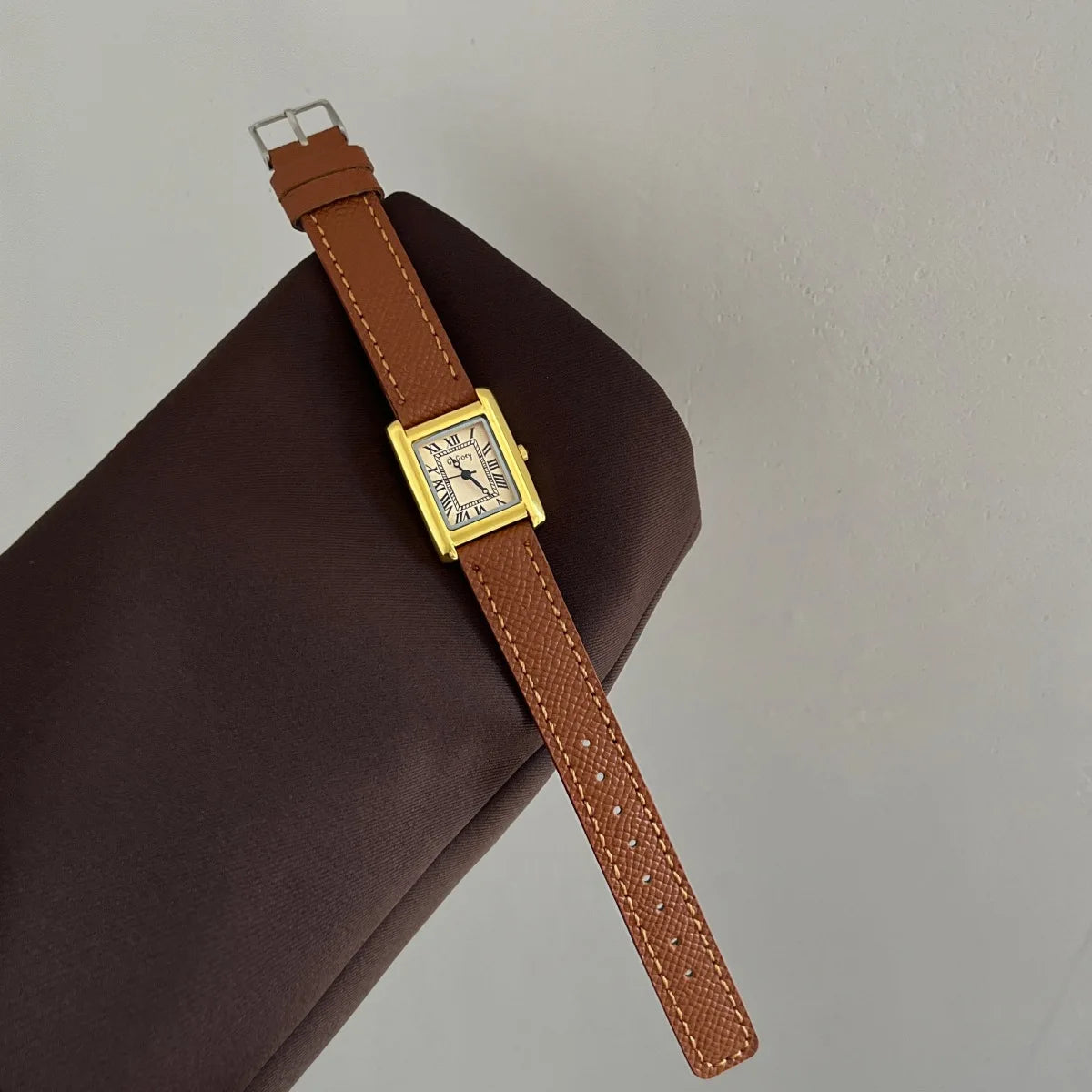 Luxury Square Small Watch Retro Womens Girls Quartz Watches Tiny Female Watch for Women Dresses Lady Fashion Gift for Girlfriend