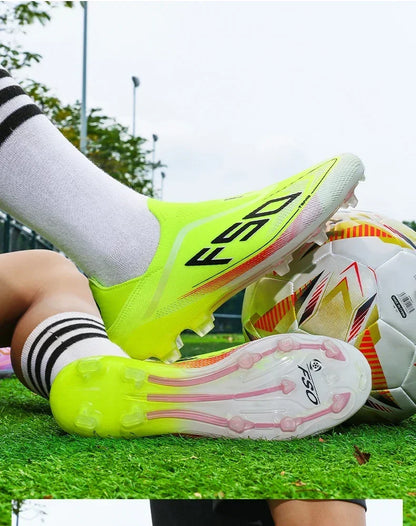 Nouvelles chaussures de football pour hommes, de haute qualité, antidérapantes, légères, très vendues, crampons d'entraînement pour terrain en herbe, mi-hautes, pour les matchs en extérieur, chaussures de sport.