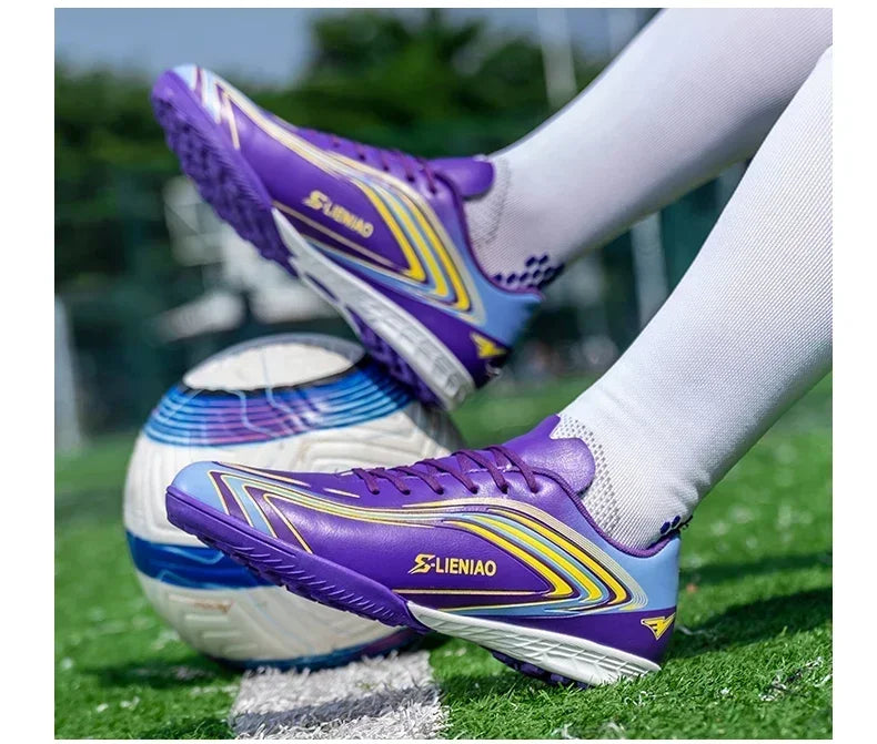 Nouvelles chaussures de football pour hommes, crampons de futsal, chaussures de soccer, chaussures de match, baskets d'intérieur de haute qualité, best-seller, antidérapantes, pour entraînement et extérieur