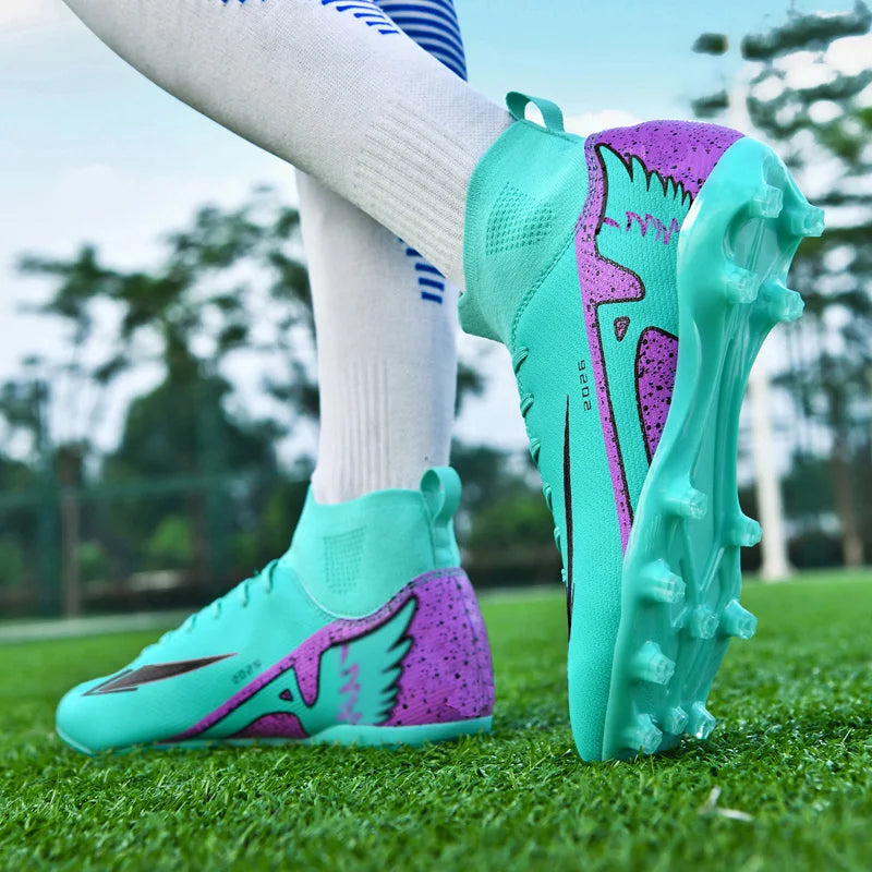 Nouvelles chaussures de football pour hommes, antidérapantes, de haute qualité, ultralégères, pour l'extérieur et l'intérieur, chaussures de sport à haute cheville, futsal antidérapantes