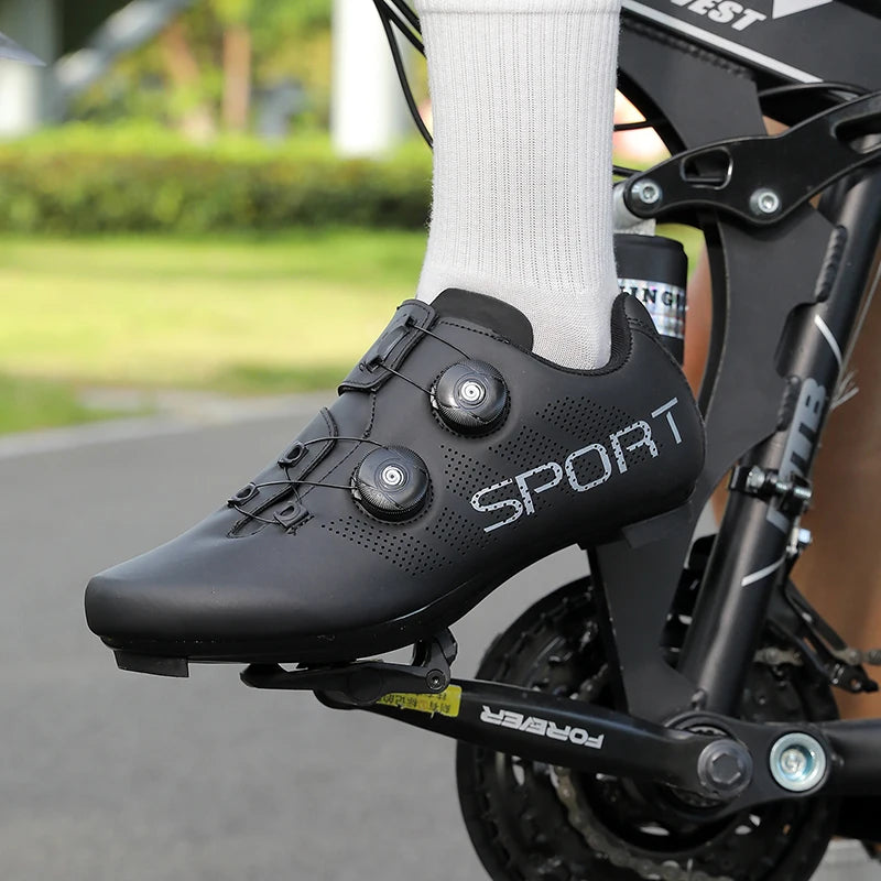 Ténis de ciclismo, sapatos de MTB respiráveis, sapatos de ciclismo de montanha para homem e mulher, sapatos para trilhos, sapatos desportivos para ciclismo de estrada, sapatos de ciclismo com pedais SPD