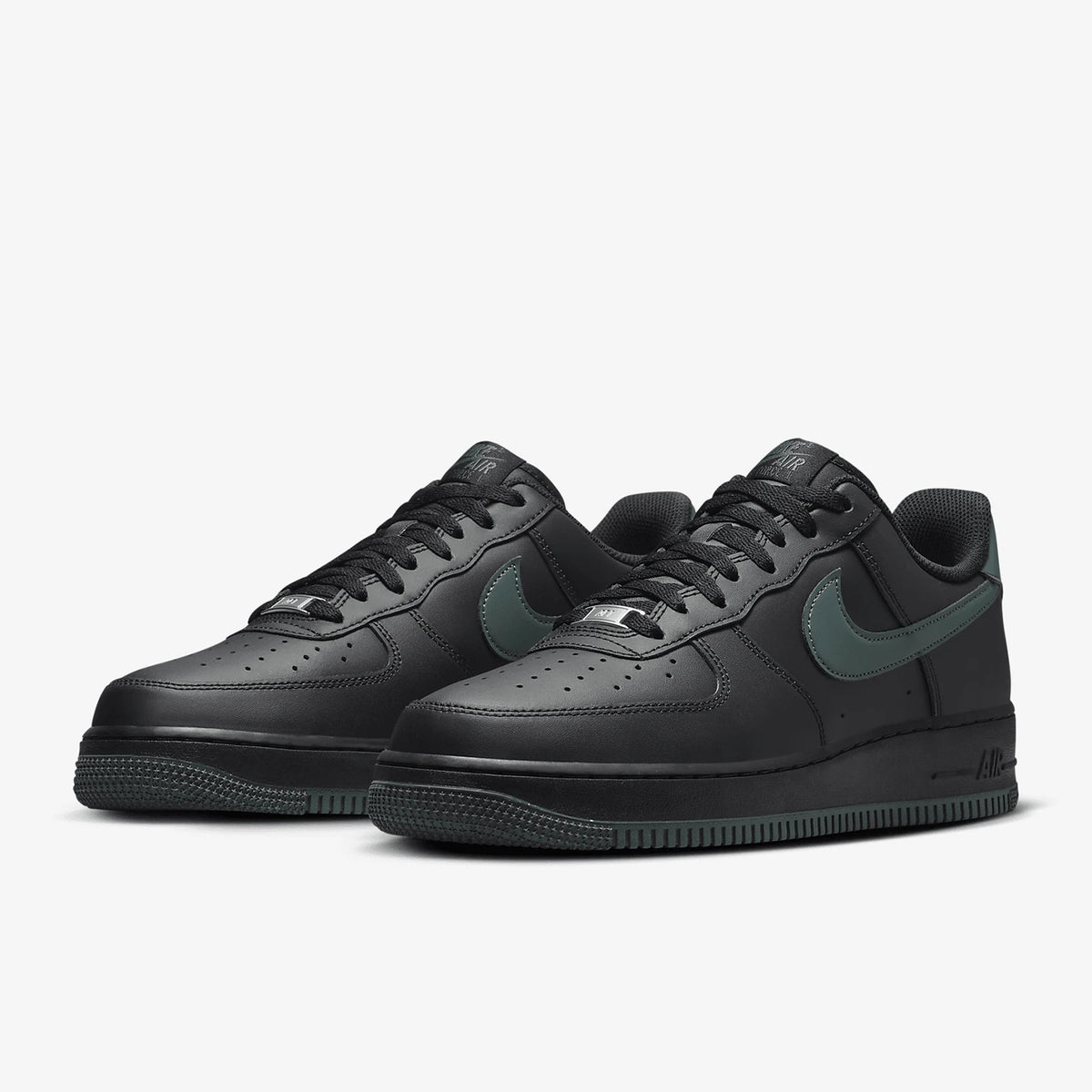 Pánske tenisky Nike Genuine Air Force 1 07 FJ4146-001