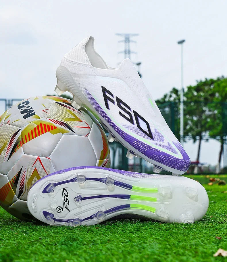 Nouvelles chaussures de football pour hommes, crampons antidérapants pour garçons, baskets de match de haute qualité, modèle montant léger, idéales pour l'extérieur, très vendues