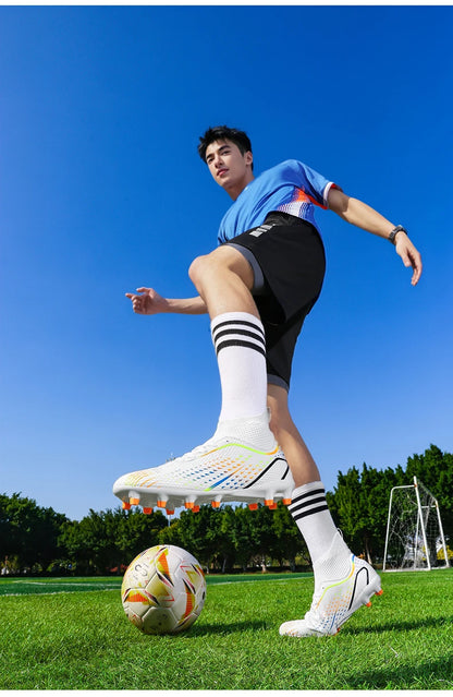 New Men Soccer Shoes Hot Sale High-quality Futsal Football Boots Unisex Cleats Ultralight Women Professional TF/FG Sneakers