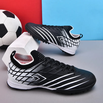 Nouvelles chaussures de football pour hommes, crampons de futsal, chaussures de football, confortables, ultra-légères, pour terrain synthétique et naturel, sportives, antidérapantes, pour adultes, professionnelles.