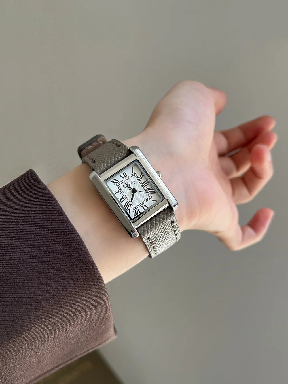Luxury Square Small Watch Retro Womens Girls Quartz Watches Tiny Female Watch for Women Dresses Lady Fashion Gift for Girlfriend