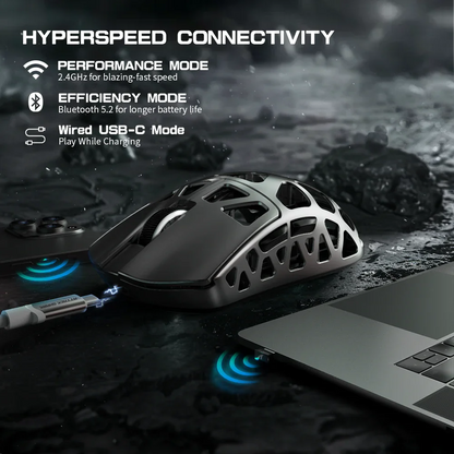 Mysz gamingowa ATTACK SHARK R3 ze stopu magnezu 8K SUPERLIGHT, 8000Hz, 6 regulowanych poziomów DPI do 26000, PAW3395, BT/2.4G, bezprzewodowa/przewodowa