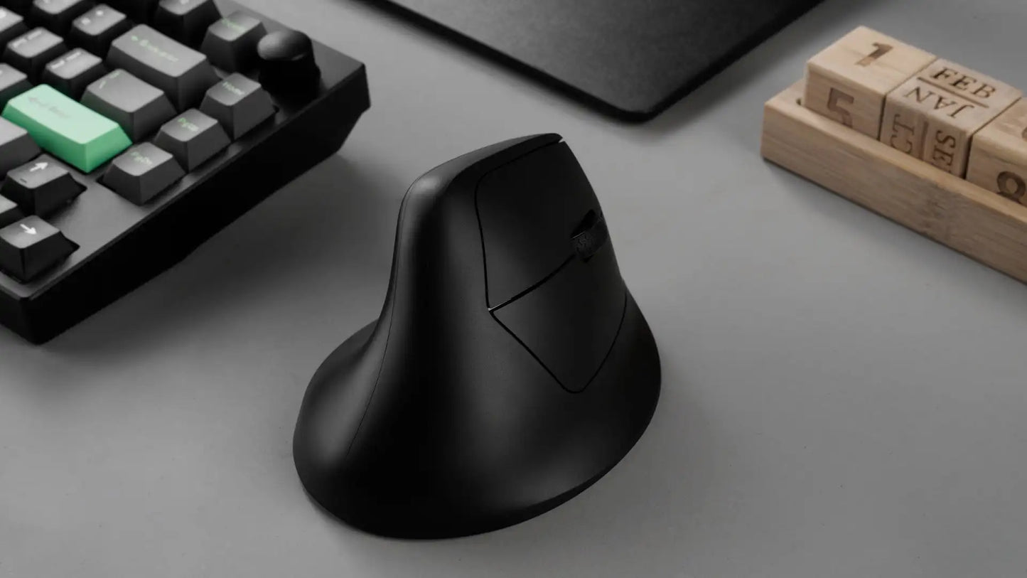Keychron M5 trådløs ergonomisk optisk mus, 8K polling rate, 2.4GHz og Bluetooth, Type-C, 3950-sensor