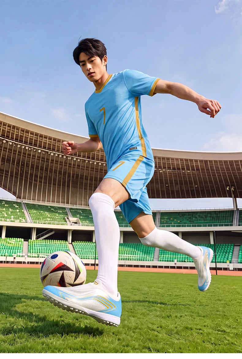 Nouvelles chaussures de football pour hommes et femmes, unisexe, vente chaude, futsal, ultra-légères, TF/FG, chaussures de football professionnelles de haute qualité, crampons, baskets.