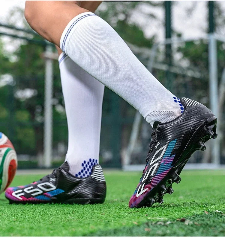 Nouvelles chaussures de football pour hommes, chaussures d'entraînement, baskets de match, chaussures de football pour terrain en herbe, chaussures de sport professionnelles antidérapantes, ultra-légères, unisexes.