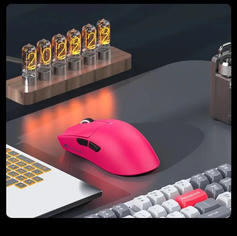 ATTACK SHARK X11SE ултралека безжична гейминг мишка, живот 20 милиона клика, PAW3311 Gaming, 22KDPI, 400IPS, 40G, 1KHz, 65 часа, 30mAH