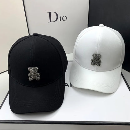 Mados dizainerio vasarinė beisbolo kepurė moterims su korėjietišku „Wild Bear“ motyvu, papuošta dirbtiniais deimantais, kepurės nuo saulės, gatvės stiliaus K-pop, lauko kepurės su snapeliais, hiphopo kepurės