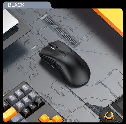 Mouse de gaming wireless Attack Shark R1 Lightweight Bluetooth 2.4G, PAW3311, 18000DPI, ergonomic, cu macrocomenzi