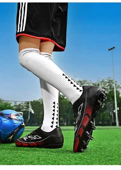 Nouvelles chaussures de football pour hommes, chaussures de sport respirantes, antidérapantes, de haute qualité, chaussures de football pour match en plein air, futsal, haute cheville, ultralégères