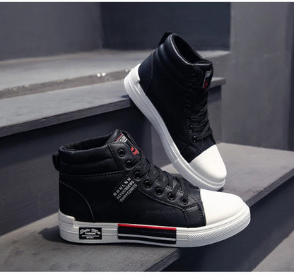 2025 new  Breathable soft sole Men's Casual Sports Shoes Korean Fashion Student jogging shoes youth board shoes