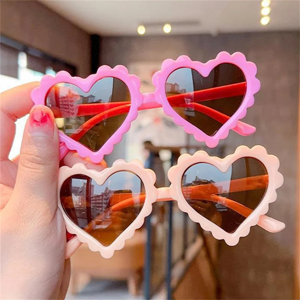 1Pc Cartoon Heart Sunglasses Children Baby Sunglasses Boys Girls UV400 Sun Glasses Shades Kids Gifts Fashion Party Eyeglasses