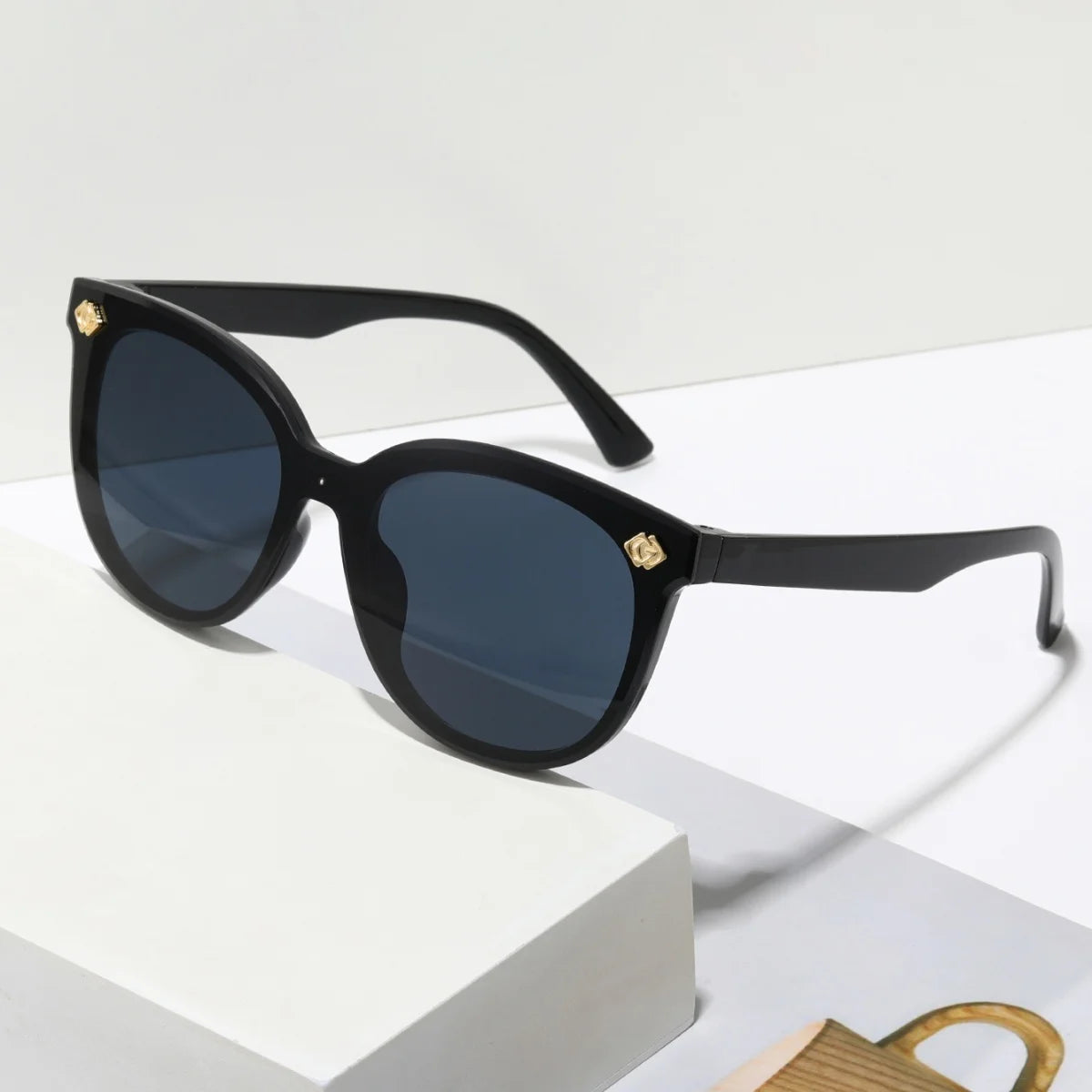 European and American retro style unisex fashionable Y2K sunglasses trend versatile summer sun shading UV400 lightweight frame