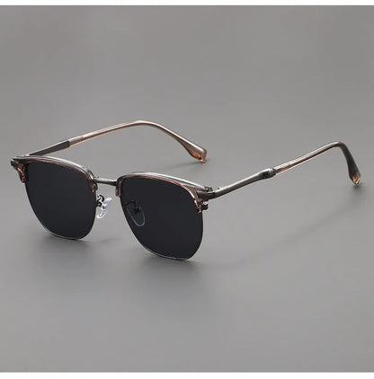 New Arrival Vintage Square Sunglasses Women Men Metal Frame Sun Glasses Female Eyewear Sunglasses for Male Female Eyeglasses