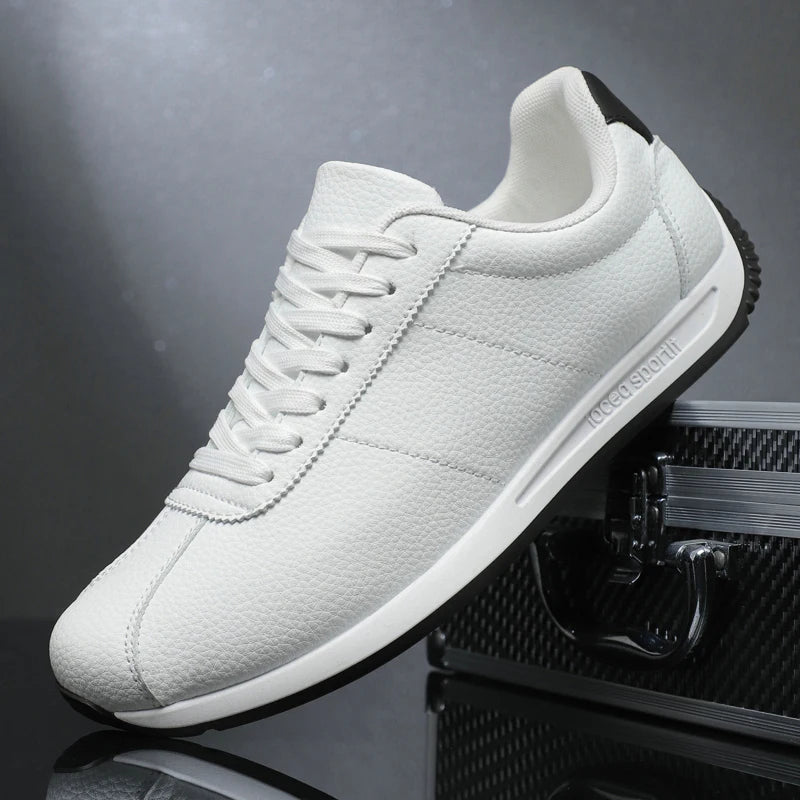 Leisure Running Summer Fashion Anti Slip Mountaineering PU Leather Sports Shoes Tennis Trend  Hot Selling Men White Flat Shoes