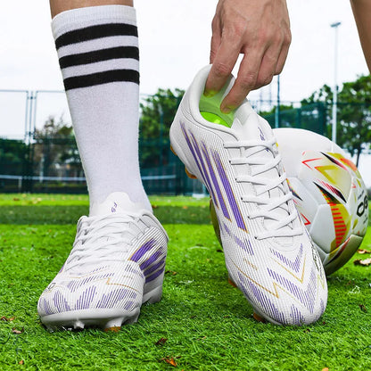Chaussures de football pour hommes FG/AG pour terrain ferme, légères, à lacets, antidérapantes, professionnelles, pour adultes, pour la compétition en extérieur.