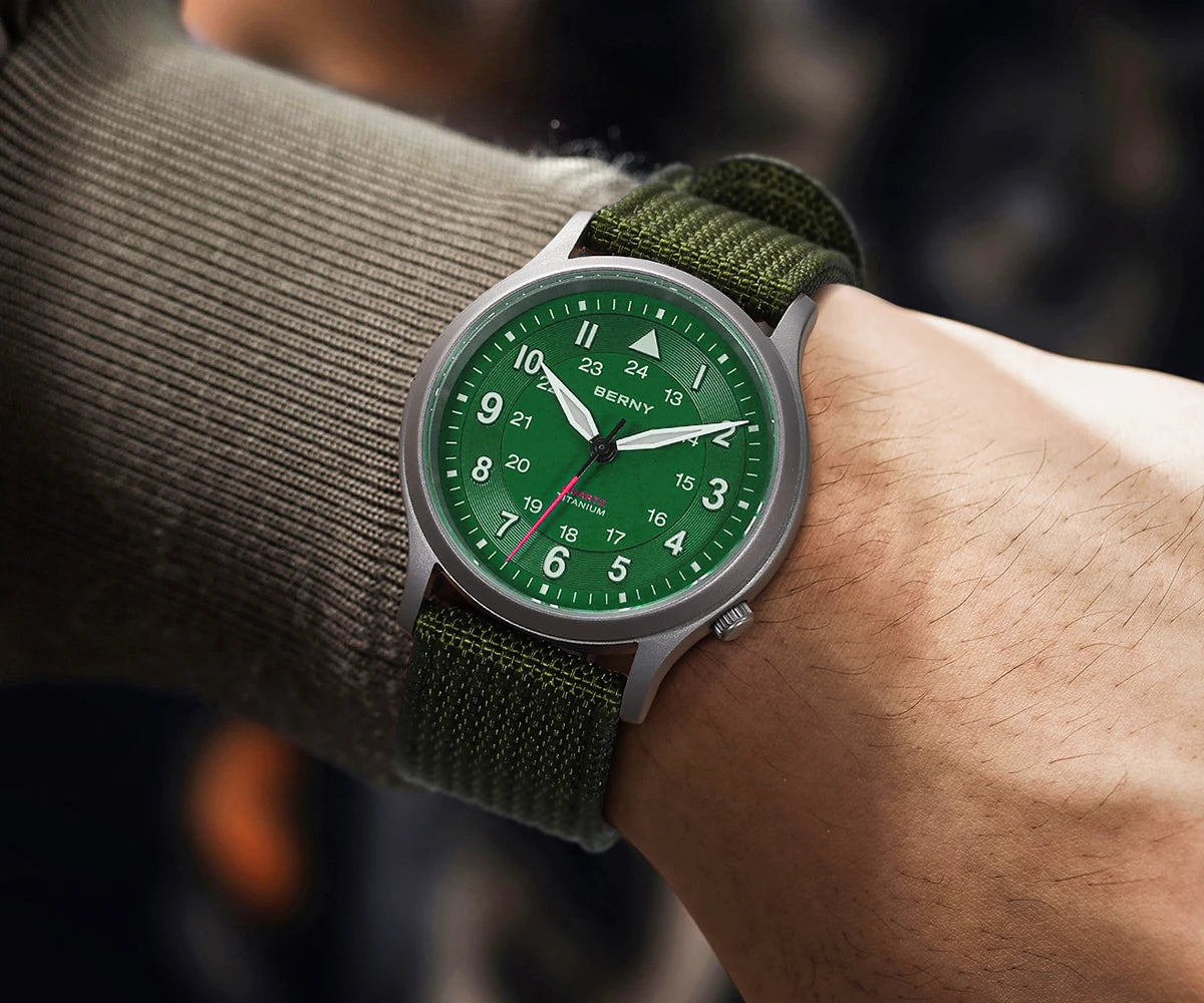 BERNY Titanium Watches for Men Super Luminous Sapphire Field Men's Watch Outdoor Quartz Wristwatch Lightweight 5ATM