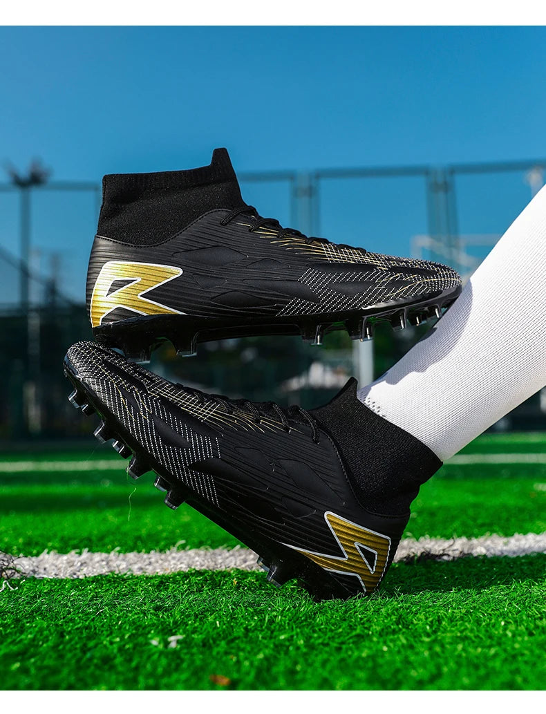 Nouvelles chaussures de football pour hommes, chaussures de football montantes, baskets d'extérieur antidérapantes, crampons de haute qualité pour futsal, intérieur et gazon, meilleures ventes