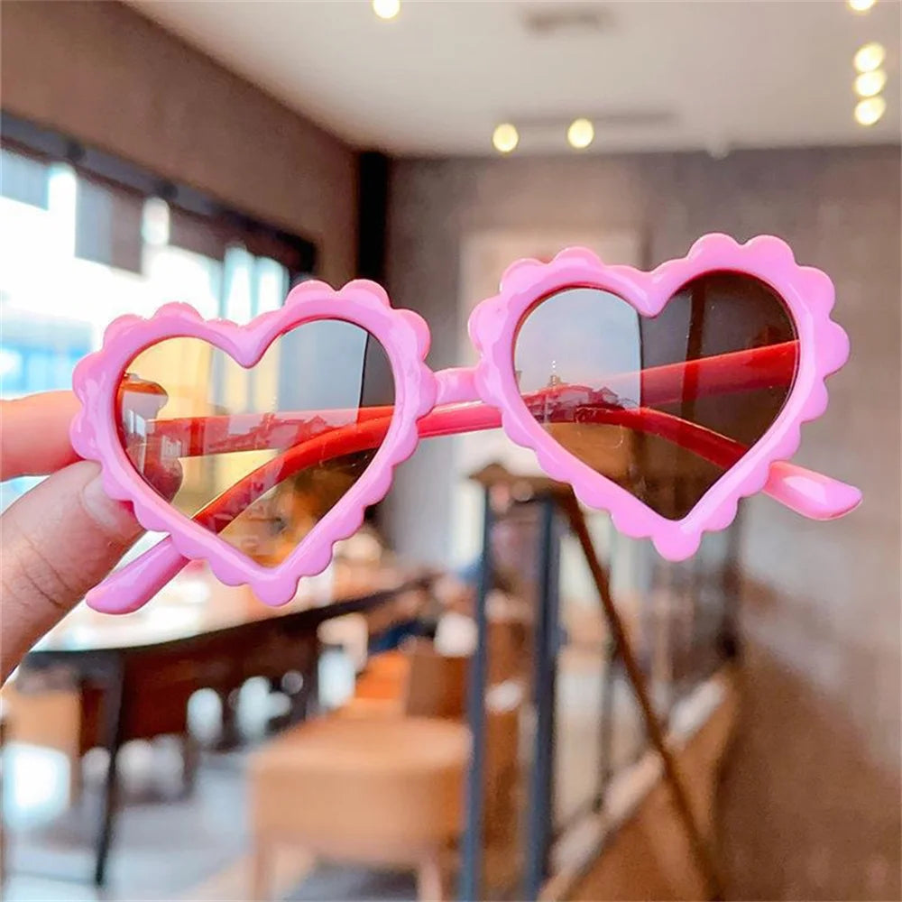 1Pc Cartoon Heart Sunglasses Children Baby Sunglasses Boys Girls UV400 Sun Glasses Shades Kids Gifts Fashion Party Eyeglasses