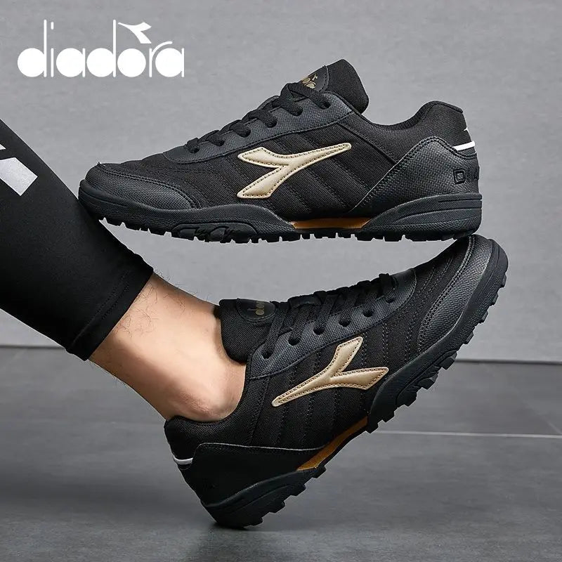 New Match Unisex Soccer Shoes Anti-slip Soccer Shoes Outdoor Professional Rivet Turf Comfortable Soccer Field Boots
