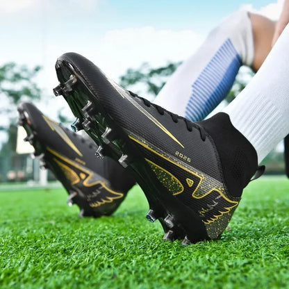 Nouvelles chaussures de football pour hommes, chaussures de sport d'extérieur, ultra-légères, de haute qualité, à cheville haute, chaussures de football en salle antidérapantes, futsal antidérapant.