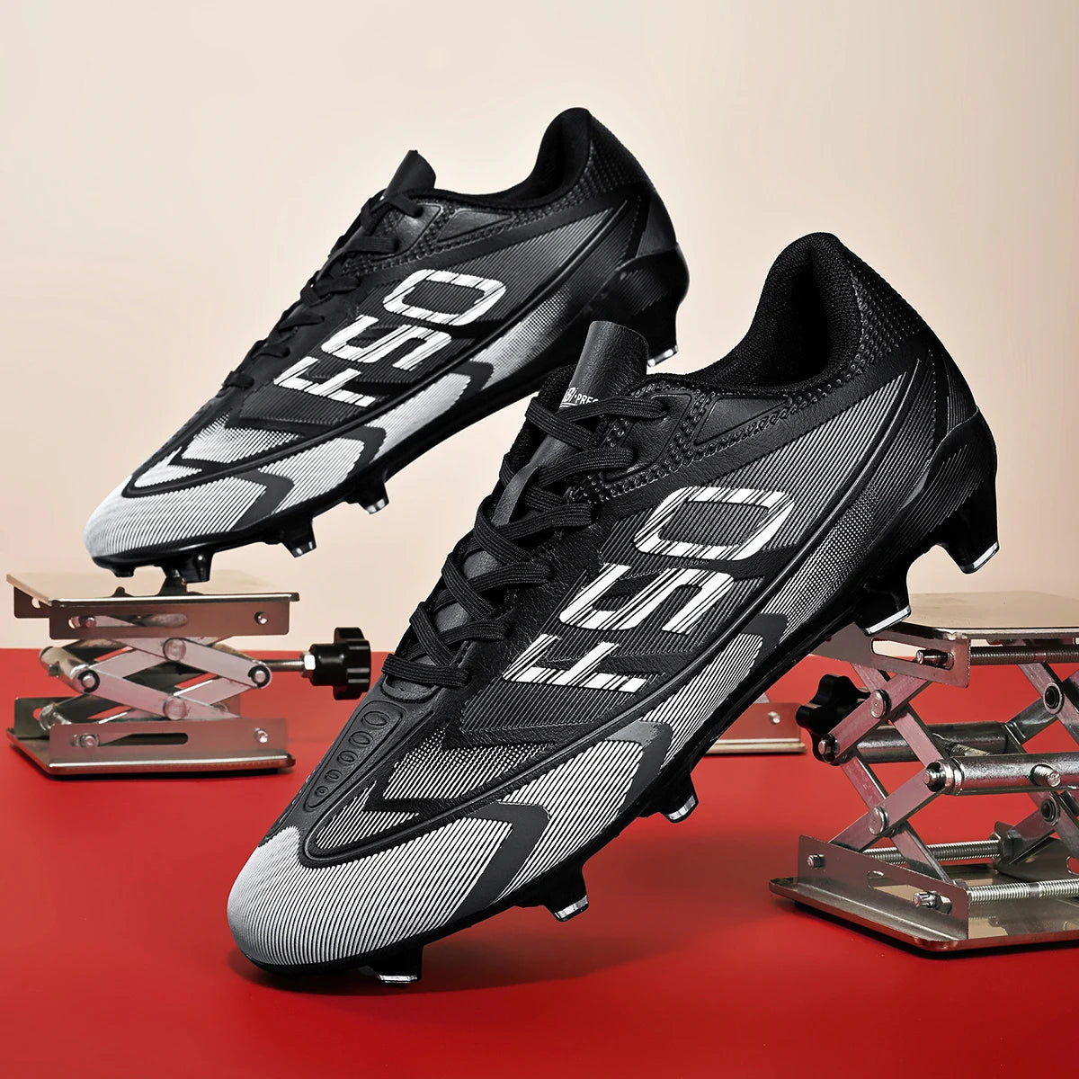 Chaussures de football pour adultes, modèle AG FG, empeigne respirante à séchage rapide, crampons offrant une excellente adhérence, idéales pour les matchs compétitifs et les entraînements d’équipe.