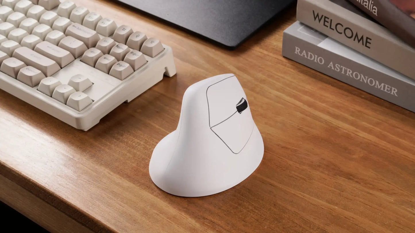 Keychron M5 trådløs ergonomisk optisk mus, 8K polling rate, 2.4GHz og Bluetooth, Type-C, 3950-sensor