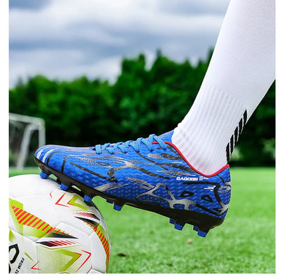 New Men Football Boots TF Sport Training Soccer Shoes Soft Ultralight Breathable Professional Sneakers Unisex Grass Cleats Match