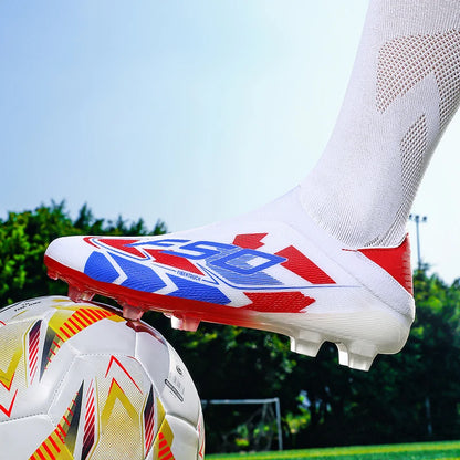 Nouvelles chaussures de football pour hommes, légères, très vendues, de haute qualité, crampons pour terrain en herbe, chaussures de football mi-hautes, baskets antidérapantes pour l'extérieur.