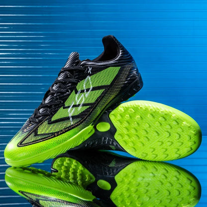 Nouvelles chaussures de football pour hommes, chaussures de soccer pour terrain en herbe, chaussures d'entraînement, chaussures de sport ultralégères, chaussures de match professionnelles, baskets antidérapantes unisexes.