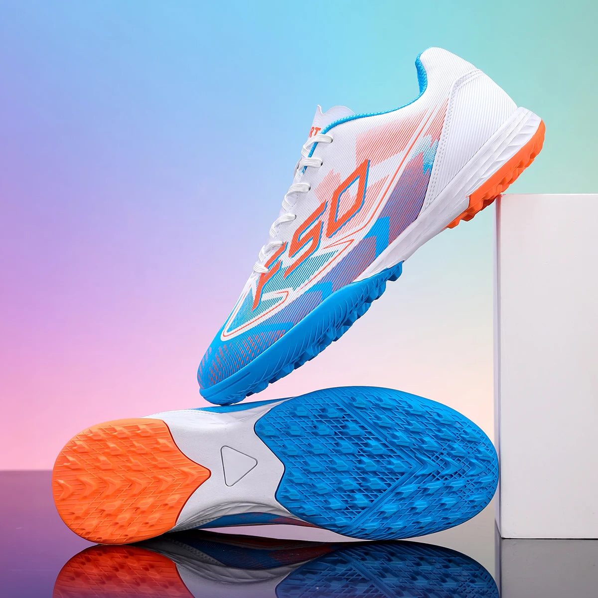 New Men Soccer Shoes Unisex Sneakers Hot Sale Football Boots Professional High-quality Futsal Ultralight Women TF/FG Cleats