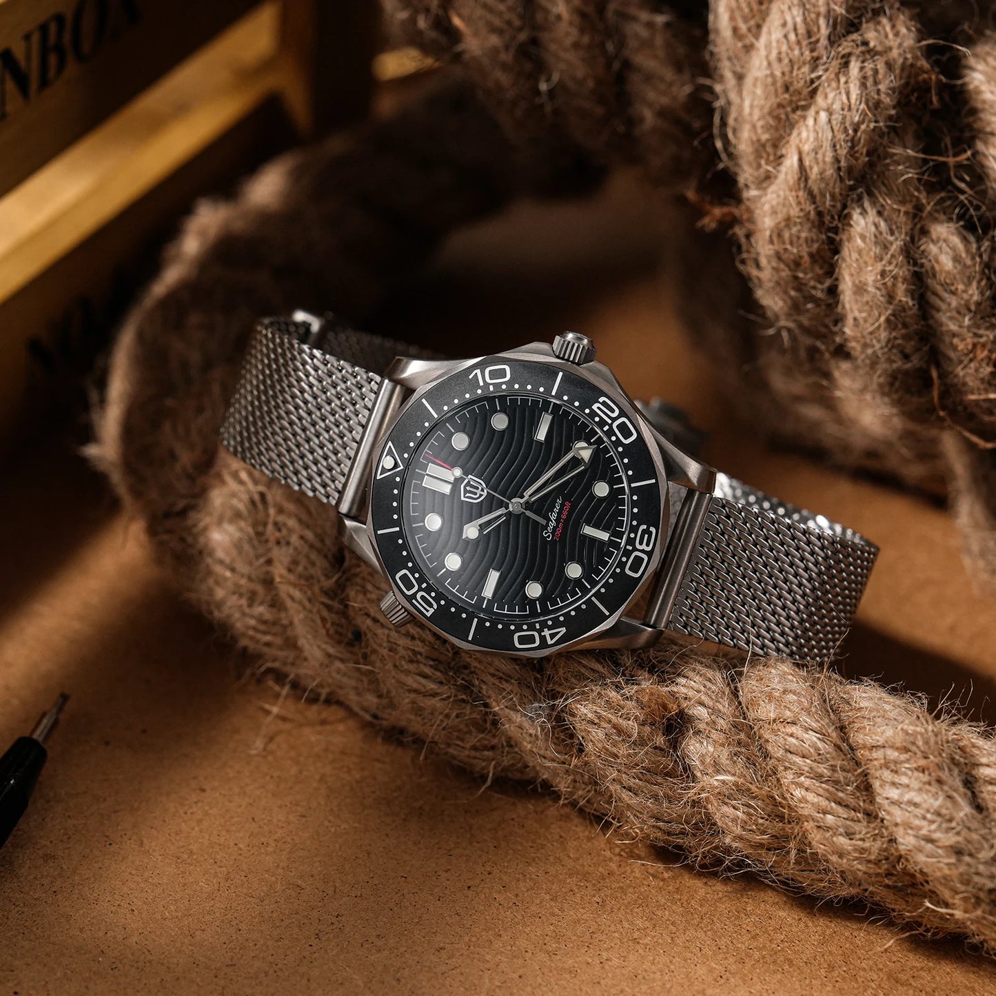 Watchdives WD007Q Diver Watch VH31 Sweep Second Quartz Movement Luminous Domed Sapphire Crystal Watches 42mm Titanium Watches