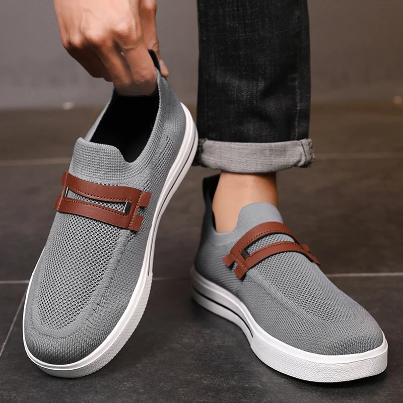 New Men Sports Shoes Mesh Breathable Casual Shoes Outdoor EVA Soft-Soled Walking Shoes Lightweight Comfortable Men Sports Shoes