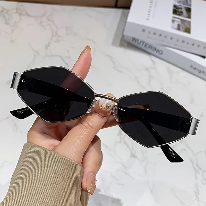 Fashion Hexagon Sunglasses for Women Retro Gold Frame Beach Vacation Travel Driving Glasses