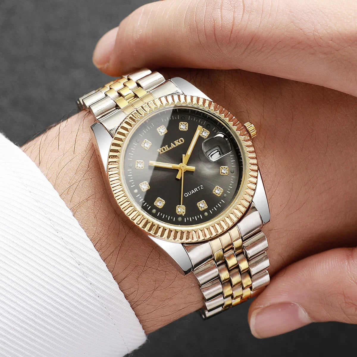 Luxury Men Calendar Quartz Watch  Fashion Rhinestone Steel Men's Business Watches Reloj Hombre Clock Gift（Without Box）