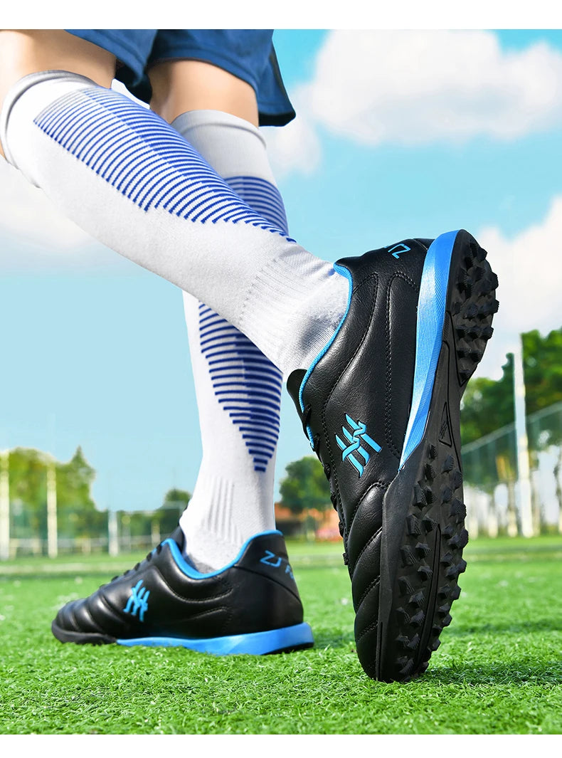 Nouveaux hommes haute cheville en plein air ultraléger bottes de Football chaussures de Football intérieur de haute qualité chaussures de sport antidérapantes Futsal antidérapant