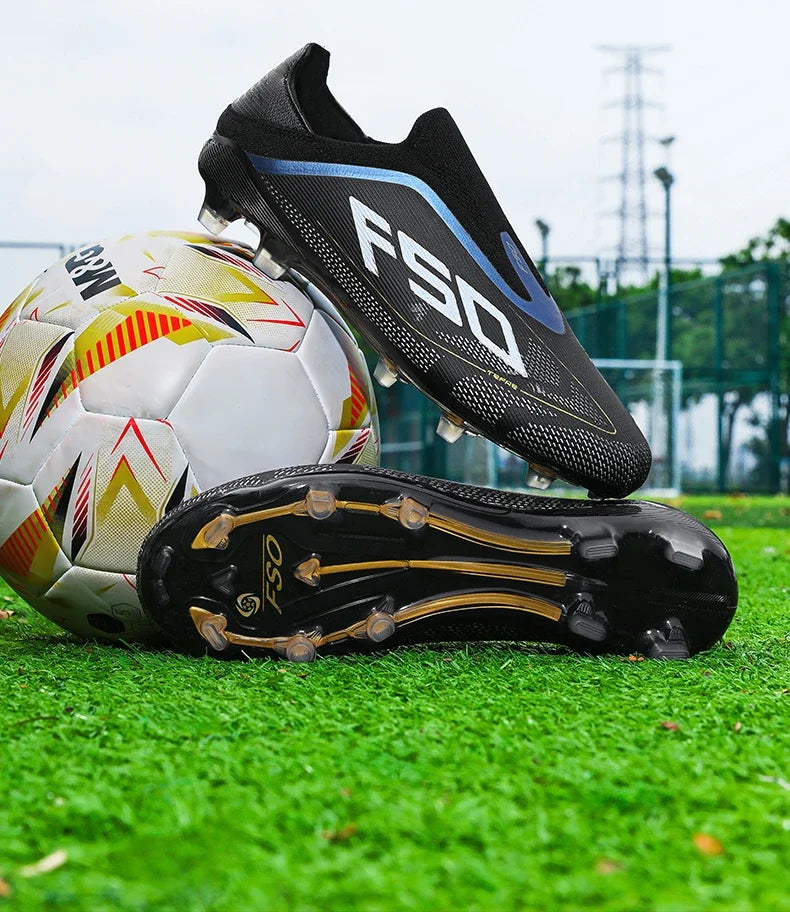 Nouvelles chaussures de football pour hommes, crampons antidérapants pour garçons, baskets de match de haute qualité, modèle montant léger, idéales pour l'extérieur, très vendues