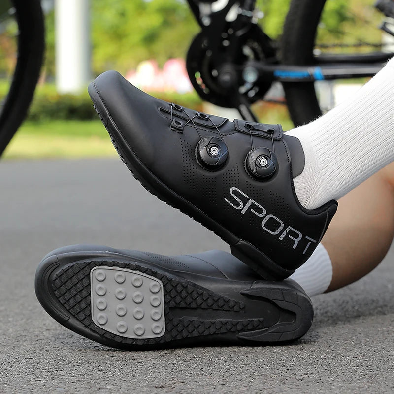 Ténis de ciclismo, sapatos de MTB respiráveis, sapatos de ciclismo de montanha para homem e mulher, sapatos para trilhos, sapatos desportivos para ciclismo de estrada, sapatos de ciclismo com pedais SPD