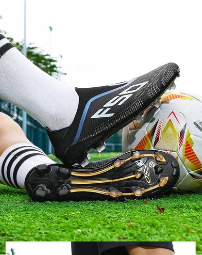 Nouvelles chaussures de football pour hommes, crampons de haute qualité, bottes de football pour terrain en herbe, idéales pour les matchs en extérieur, baskets légères mi-hautes, très vendues, antidérapantes, pour l'e